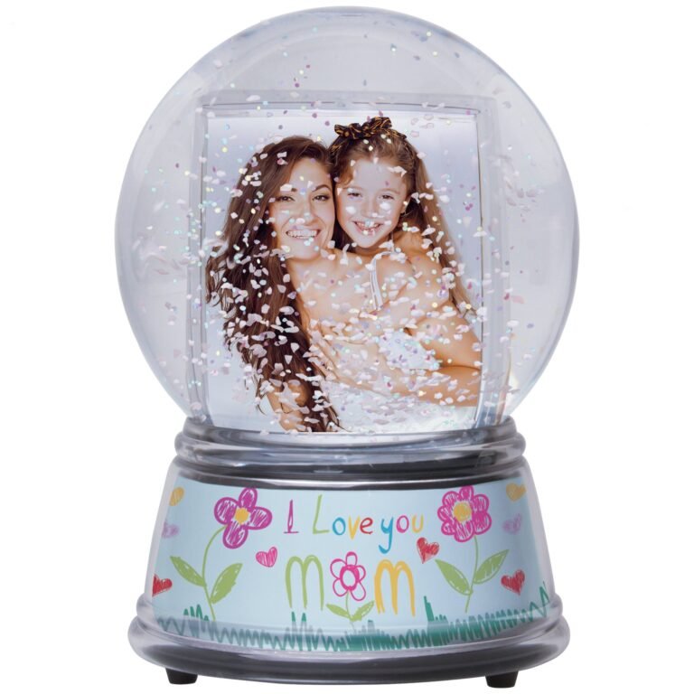 Snow globe with photo of mother and child, "I Love You Mom" base